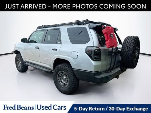 Used 2020 Toyota 4Runner Venture w/ Moonroof Package AWD/4WD image 4