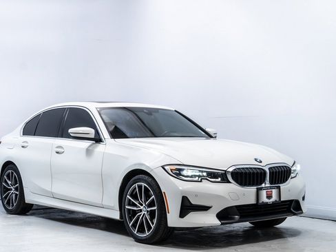 Used 2020 BMW 330i xDrive Sedan w/ Convenience Package image 9