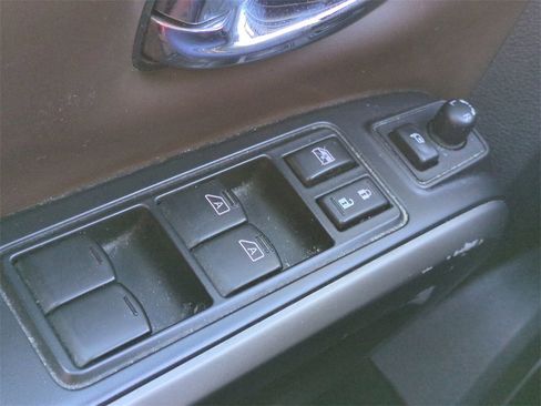 Used 2021 Nissan Titan Platinum Reserve w/ Off Road Protection Package image 24