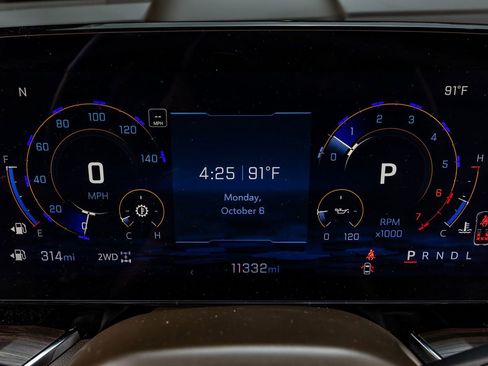 Used 2025 Chevrolet Suburban Z71 w/ Comfort Package image 20