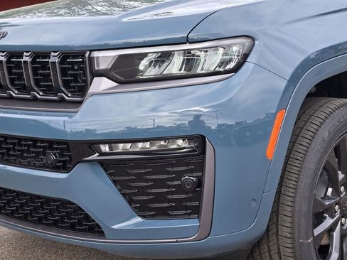 New 2026 Jeep Grand Cherokee Limited AWD/4WD image 6