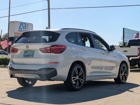 Used 2017 BMW X1 xDrive28i image 3