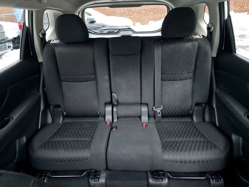 Used 2018 Nissan Rogue SV image 8