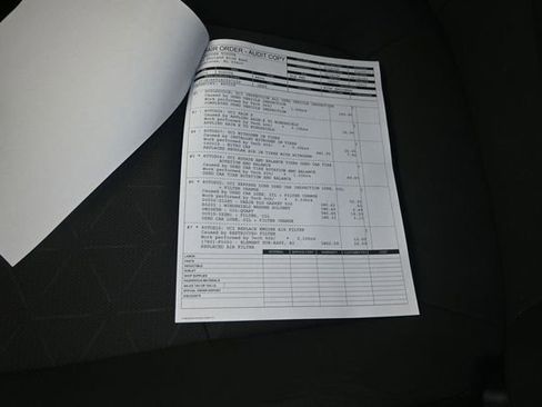 Used 2024 Toyota RAV4 XLE FWD image 5