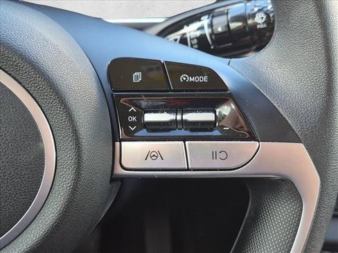 Used 2023 Hyundai Elantra SEL FWD image 5