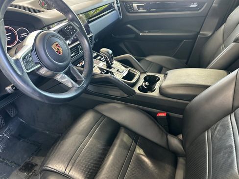 Used 2019 Porsche Cayenne AWD/4WD image 11