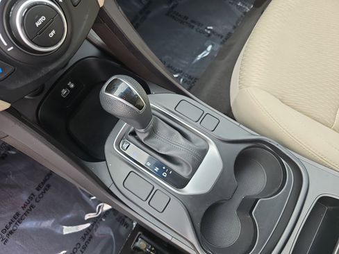 Used 2017 Hyundai Santa Fe Sport image 23