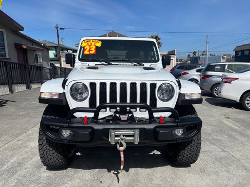 Used 2023 Jeep Wrangler Unlimited Rubicon w/ Cold Weather Group AWD/4WD image 2