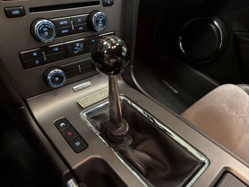 Used 2010 Ford Mustang GT Premium image 32