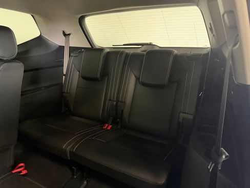 Used 2023 Volkswagen Atlas SEL R-Line AWD/4WD image 25