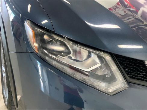 Used 2016 Nissan Rogue SL w/ SL Premium Package image 29