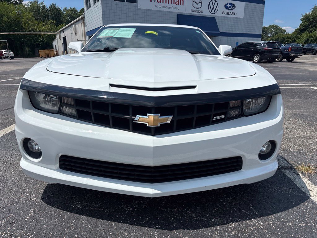 Used 2013 Chevrolet Camaro SS RWD image 2