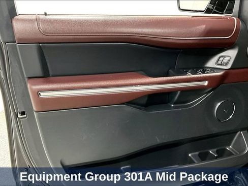 Used 2024 Ford Expedition Limited AWD/4WD image 27