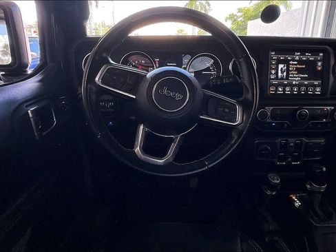 Used 2021 Jeep Wrangler Unlimited Sahara w/ Safety Group AWD/4WD image 5