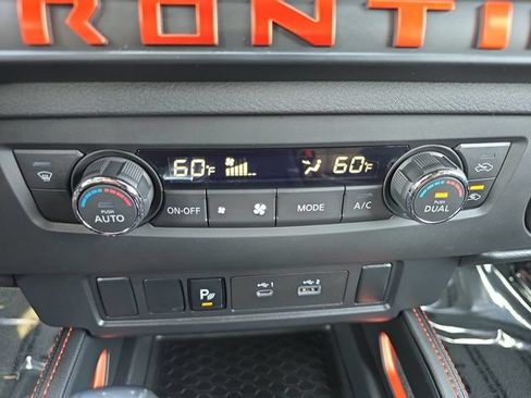 Used 2025 Nissan Frontier PRO-4X AWD/4WD image 4