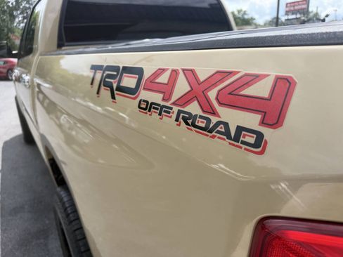 Used 2018 Toyota Tundra Limited w/ Limited Premium Package AWD/4WD image 10