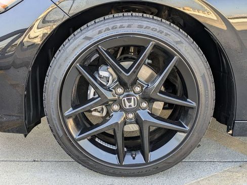 Used 2025 Honda Civic Sport image 31