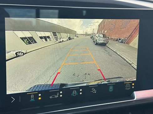 Used 2024 Chevrolet Silverado 2500 LTZ w/ LTZ Plus Package image 26