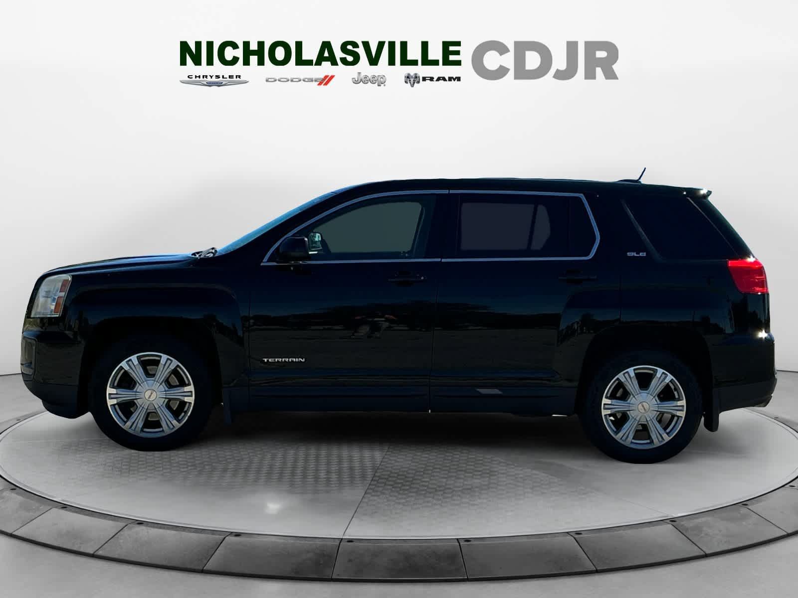 Used 2017 GMC Terrain SLE w/ LPO, Protection Package FWD image 2