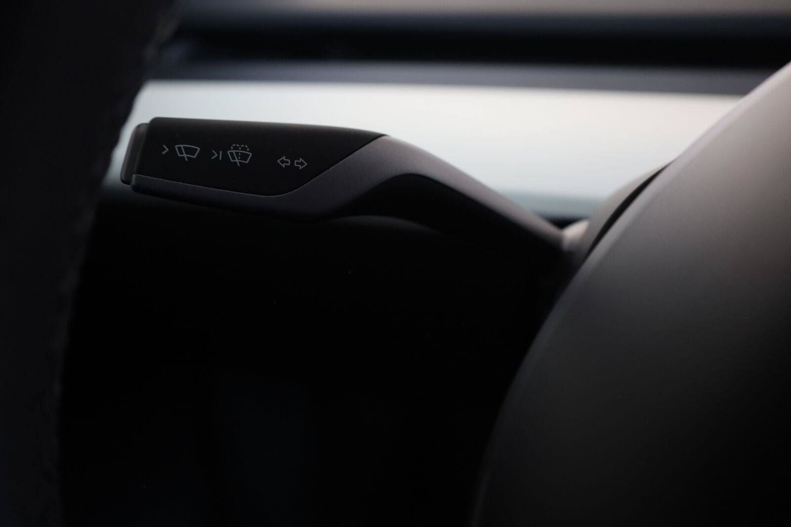 Used 2024 Tesla Model Y Long Range AWD/4WD image 32