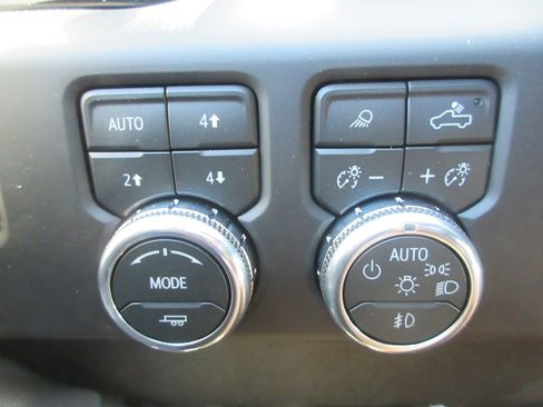 New 2026 GMC Sierra 2500 AT4 w/ AT4 Premium Plus Package AWD/4WD image 19