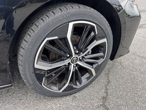 Used 2024 Nissan Altima 2.5 SR FWD image 8