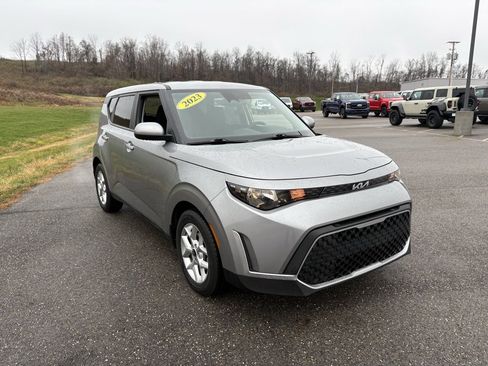 Used 2023 Kia Soul S image 7
