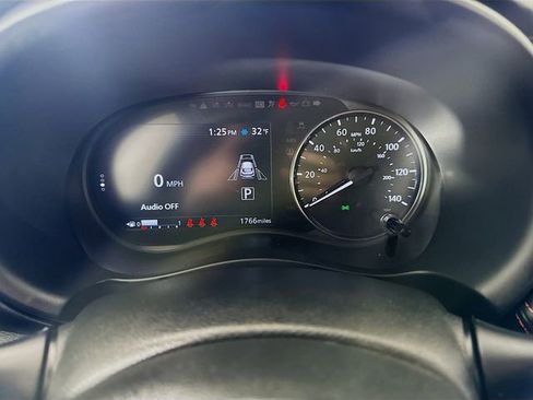 Used 2024 Nissan Kicks SR image 12