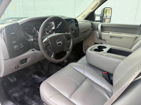 Used 2011 GMC Sierra 3500 W/T w/ Skid Plate Package image 8