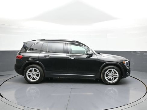 Used 2020 Mercedes-Benz GLB 250 4MATIC image 5
