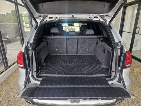 Used 2018 BMW X5 xDrive35i w/ M Sport Package AWD/4WD image 11