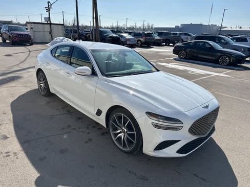 Used 2023 Genesis G70 2.0T image 23
