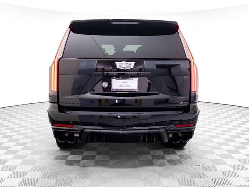 Certified 2025 Cadillac Escalade V w/ LPO, ONYX Package AWD/4WD image 4