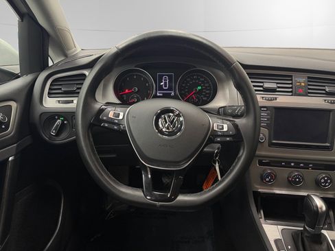 Used 2016 Volkswagen Golf S FWD image 12