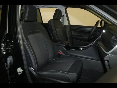 Used 2023 Jeep Grand Cherokee Laredo w/ Trailer Tow Prep Group (B) image 28