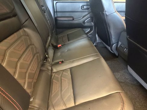 New 2026 Nissan Frontier PRO-4X w/ Pro Premium Package AWD/4WD image 11