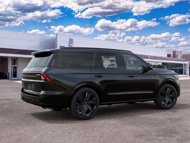 New 2027 Lincoln Navigator Reserve w/ Jet Appearance Package AWD/4WD image 6