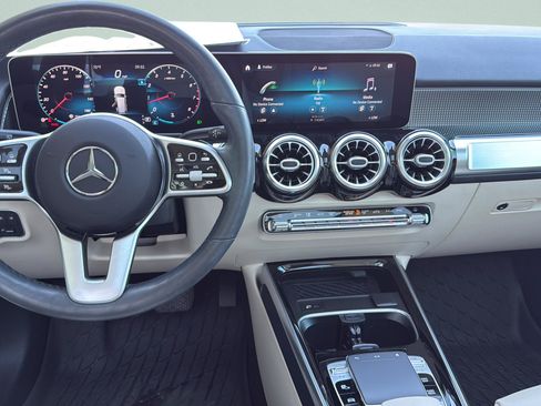 Certified 2020 Mercedes-Benz GLB 250 image 29