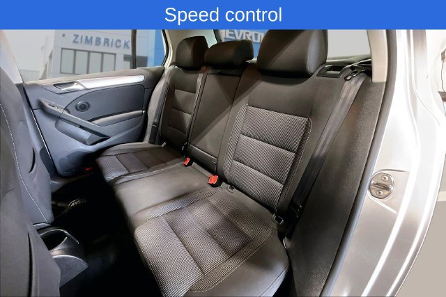 Used 2011 Volkswagen Golf 4-Door FWD image 21