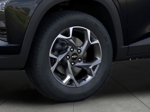 New 2026 Chevrolet Trax LT w/ Driver Confidence Package FWD image 9