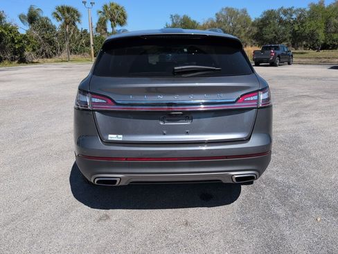 Used 2023 Lincoln Nautilus AWD image 4