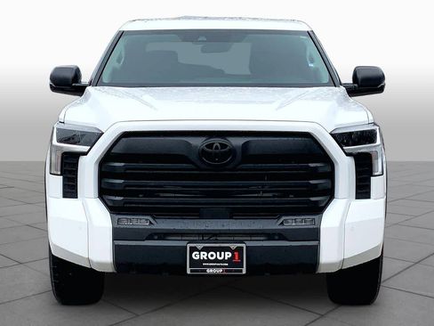 Used 2023 Toyota Tundra SR5 w/ SR5 Convenience Package AWD/4WD image 4