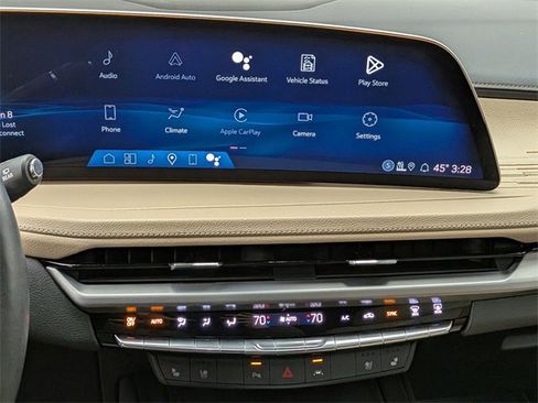 Certified 2025 Cadillac XT4 Premium Luxury image 14