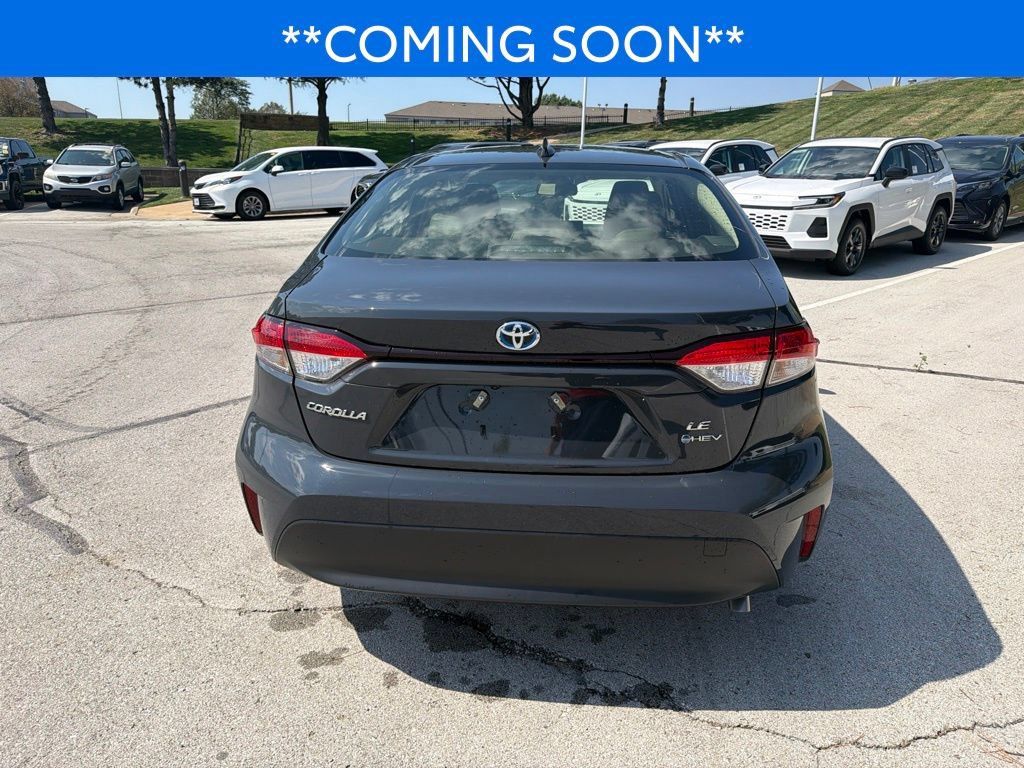 Used 2025 Toyota Corolla LE FWD image 6