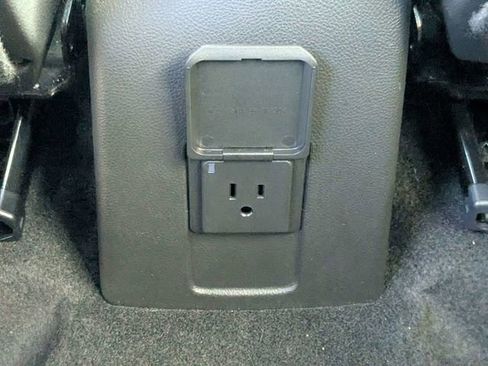 Used 2022 Chevrolet Trax LT w/ LT Convenience Package image 14