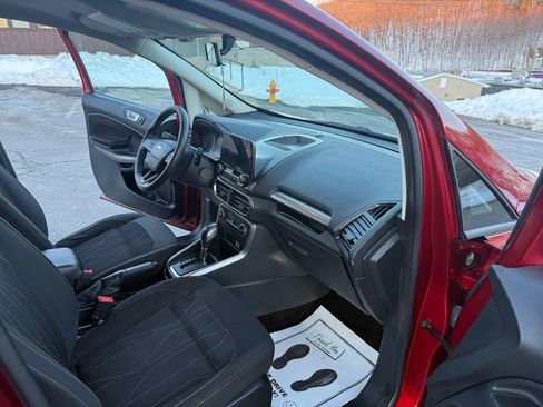 Used 2018 Ford EcoSport SE image 12