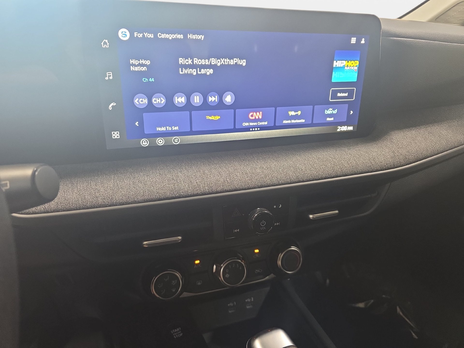 New 2027 Nissan Kicks S FWD image 19