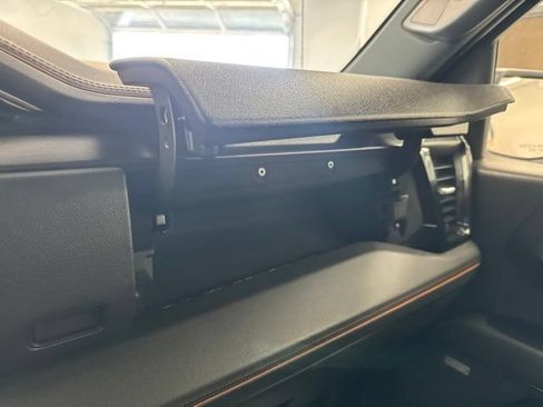 Used 2022 GMC Sierra 1500 AT4 w/ AT4 Preferred Package AWD/4WD image 46