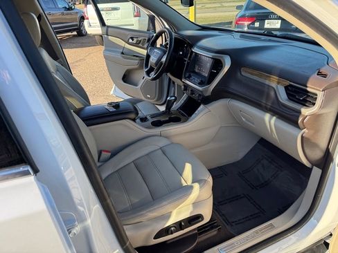 Used 2017 GMC Acadia Denali image 30