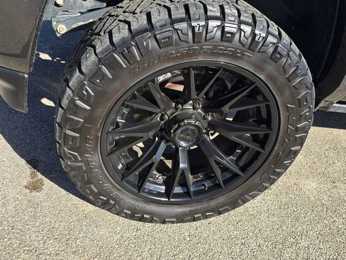 Used 2024 RAM 2500 Limited image 9